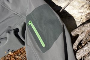 Op de linker bovenarm heeft het Arc’Teryx Gamma MX Jacket een zakje.