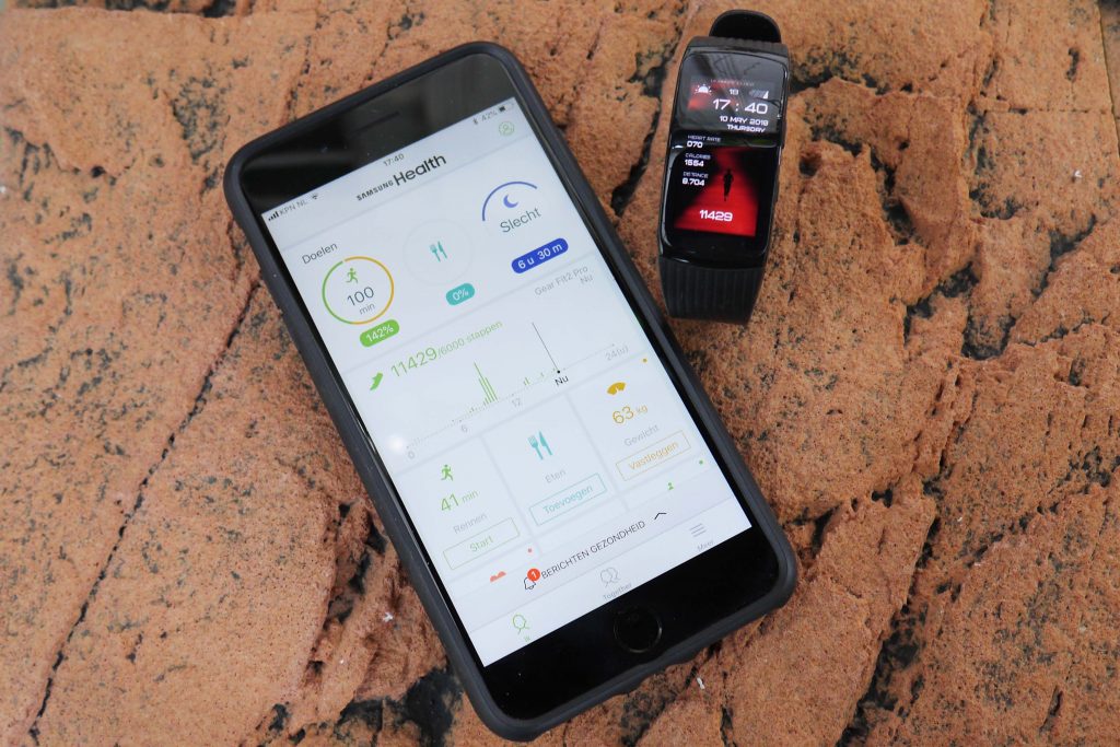 Verbind de Samsung Health app met de samsung Gear Fit 2 Pro en je ziet al je statistieken. Meer slapen dus....