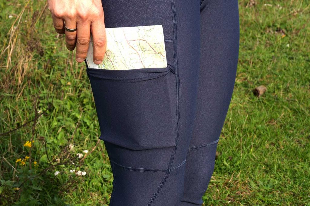 The pocket on the right of the Fjällräven Abisko Trekking Tights is spacious enough fo a map.