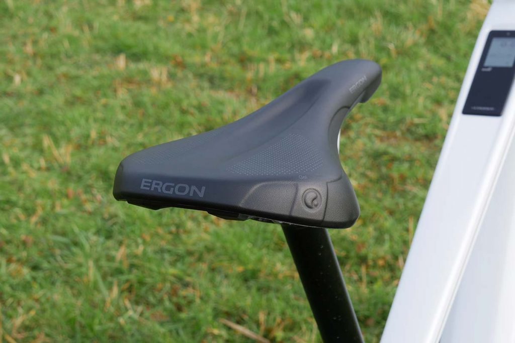 The saddle from Ergon is comfortable.