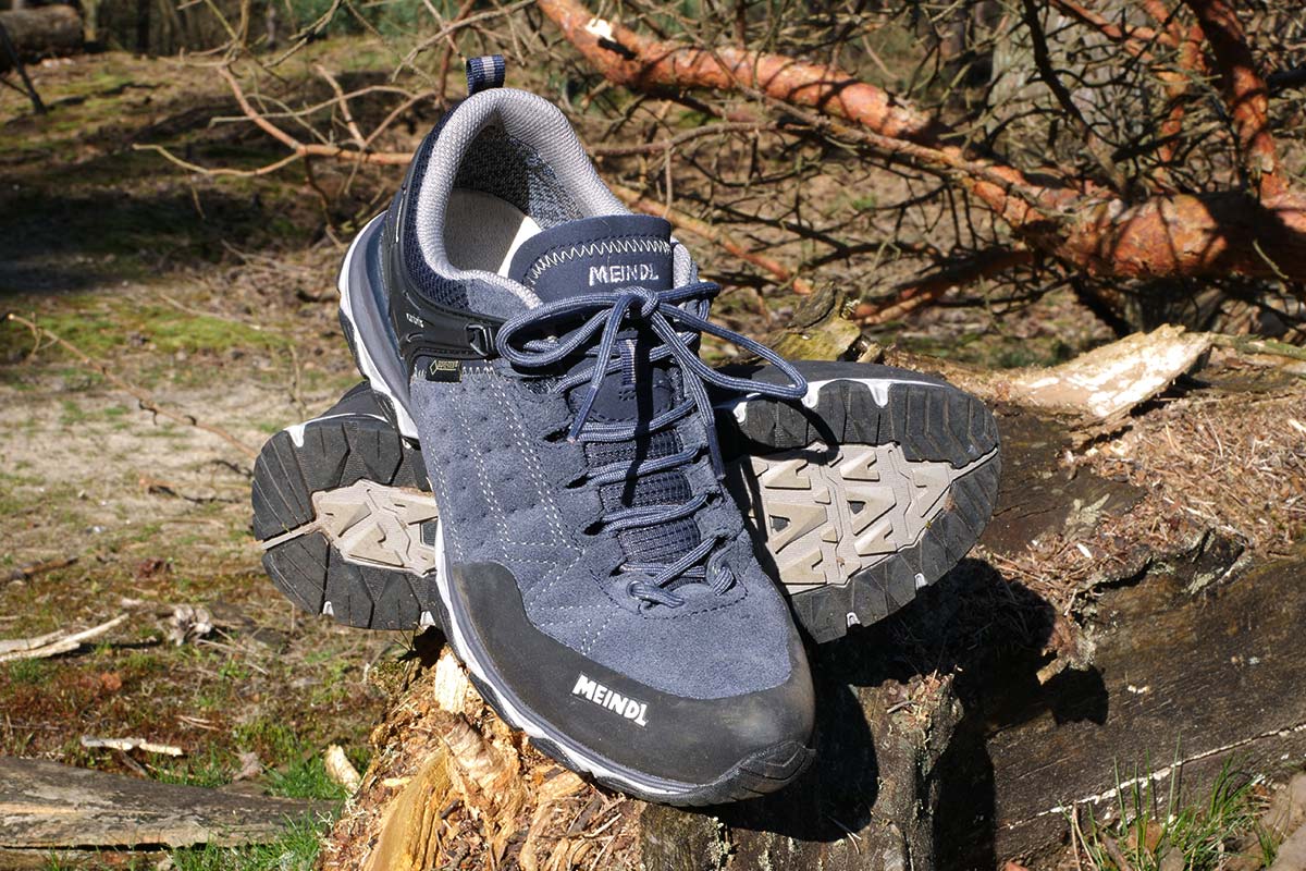 Meindl Mens Leichtwanderschuh Ontario GTX Low Rise Hiking Shoes