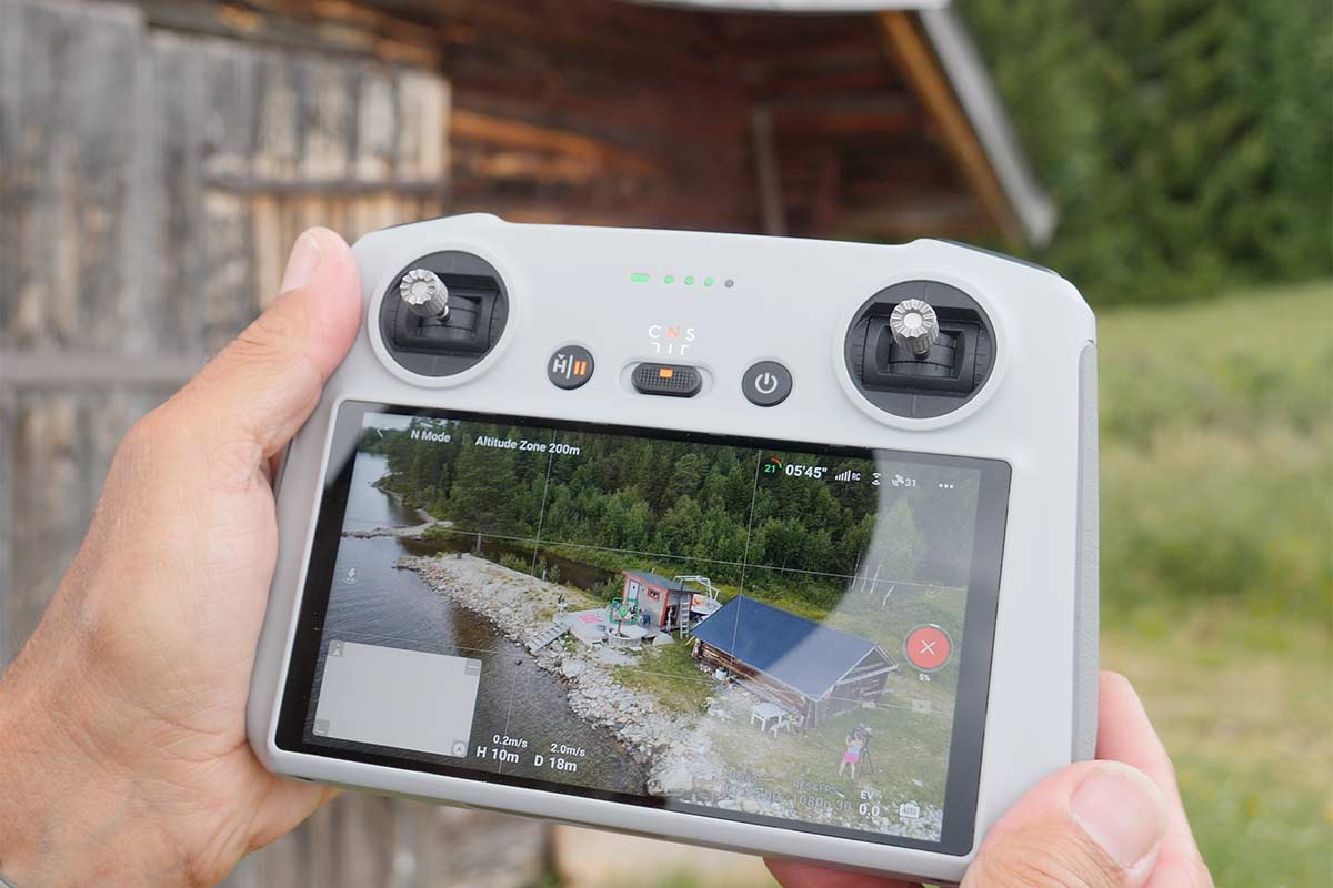 The new DJI RC has a 5.5" screen and is very comfortable to use.