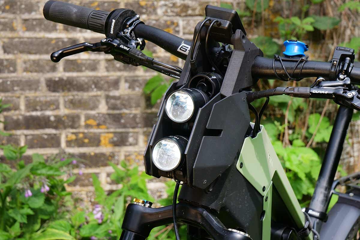 The two busch+müller IQ-X E headlamps are mounted one above the other.