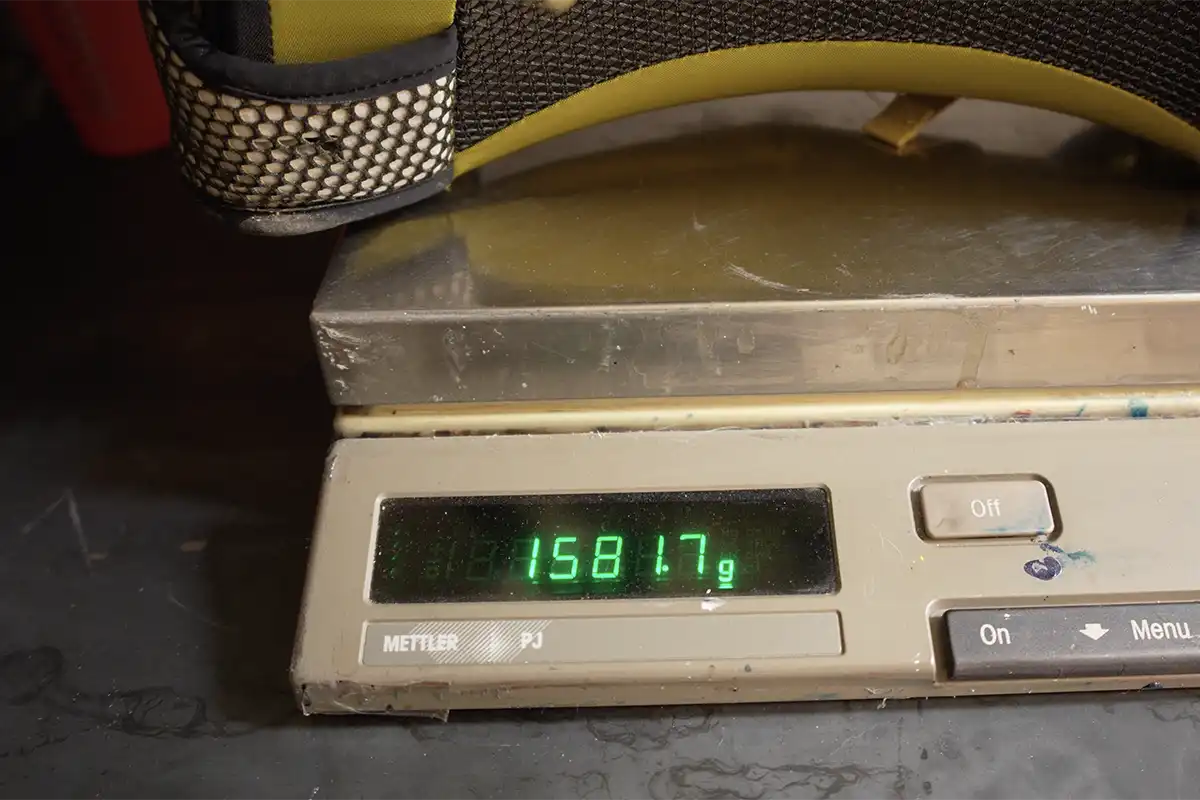 The pack weight in total as measured on my precision scale is around 1581.7 gr (55.8oz).